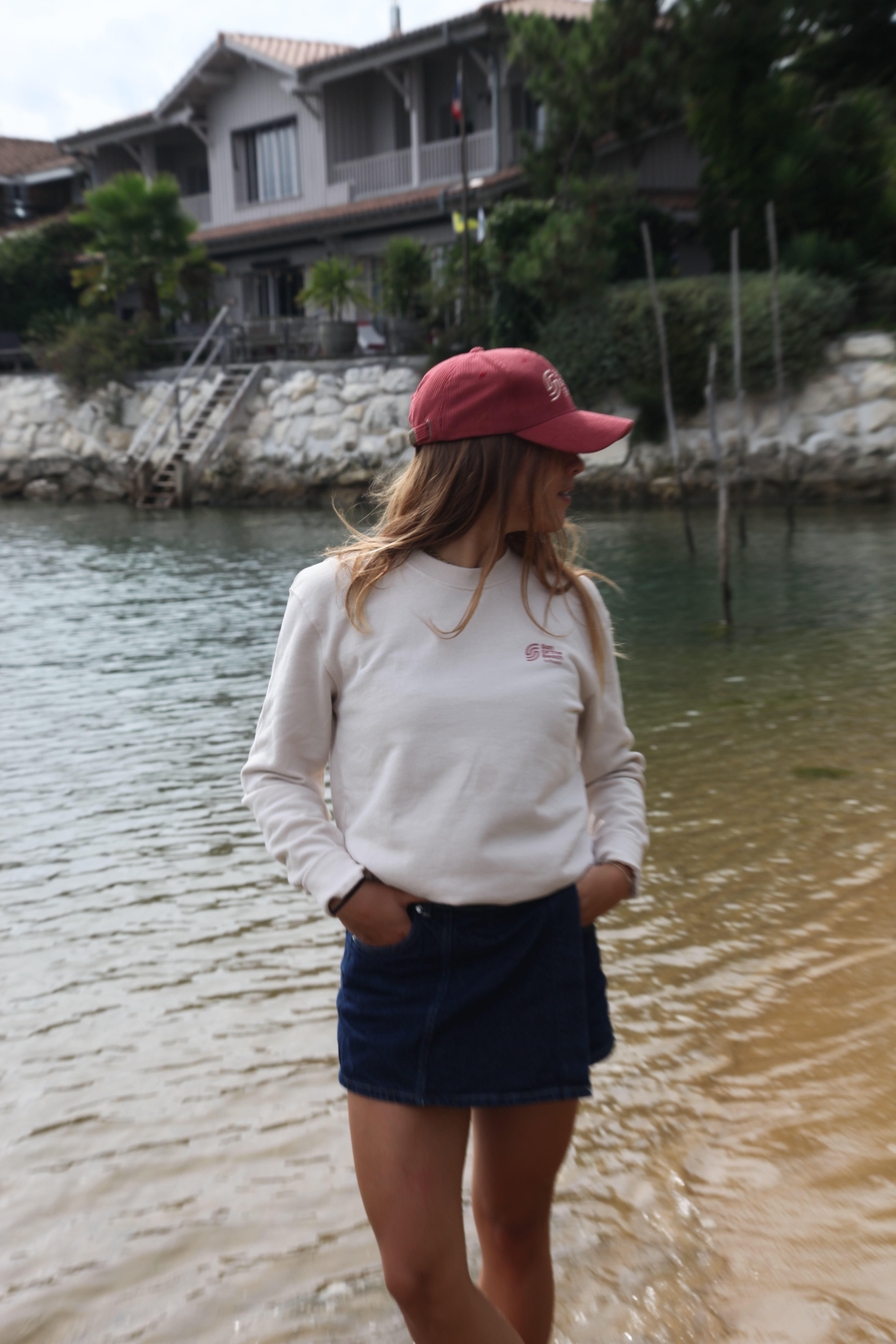 Sweatshirt