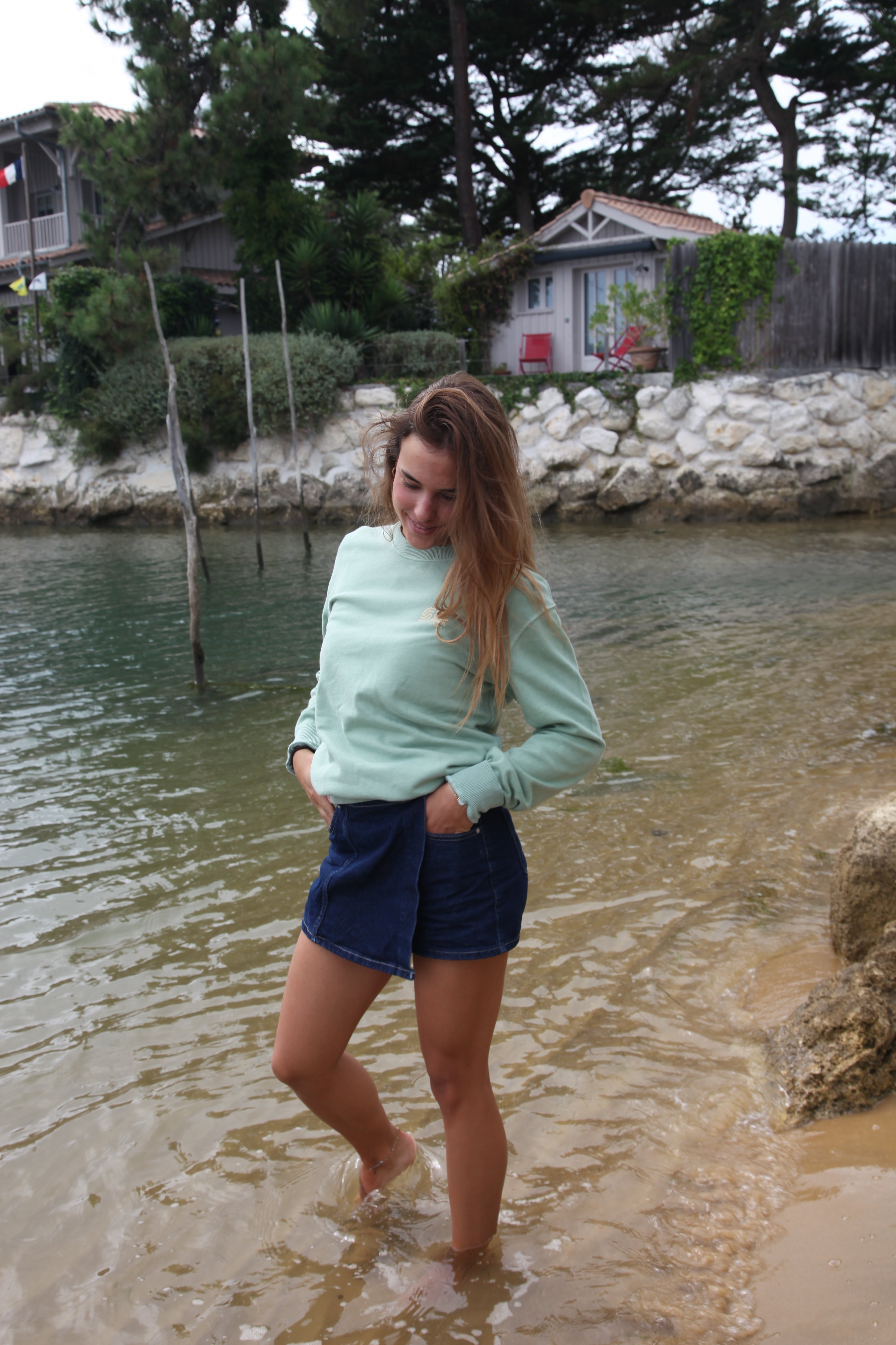 Sweatshirt